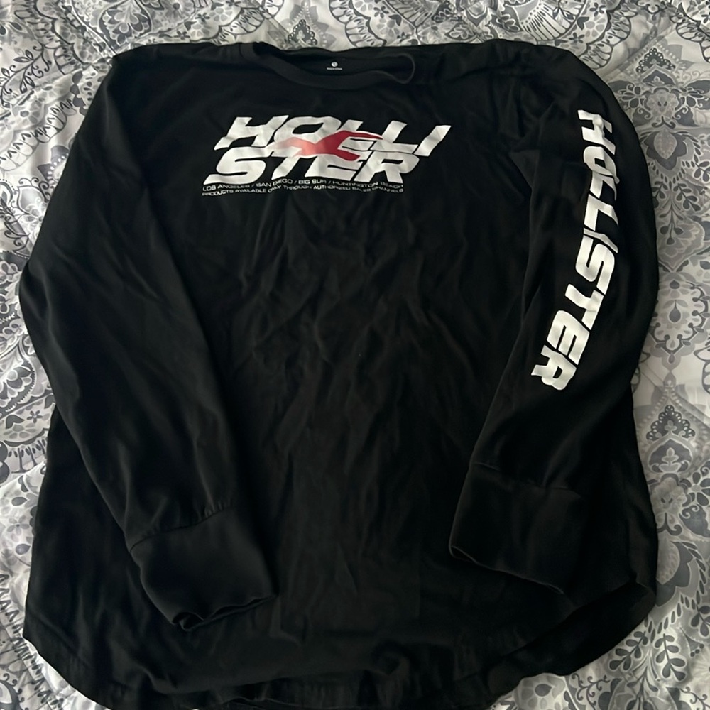 Men’s Hollister long sleeve shirt